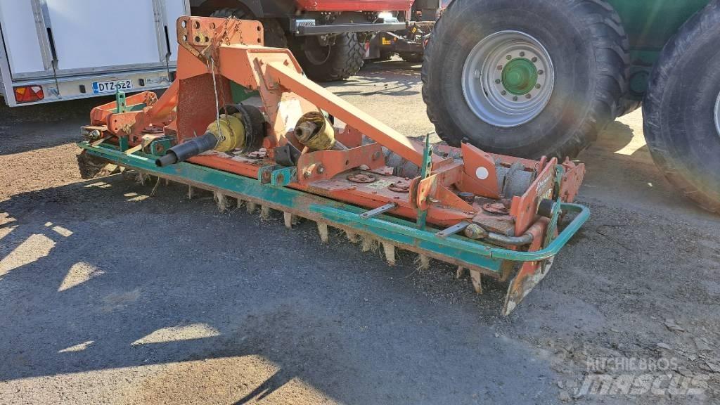 Kverneland NG 12/300 Kardánhajtású ekék és Forgó-boronák