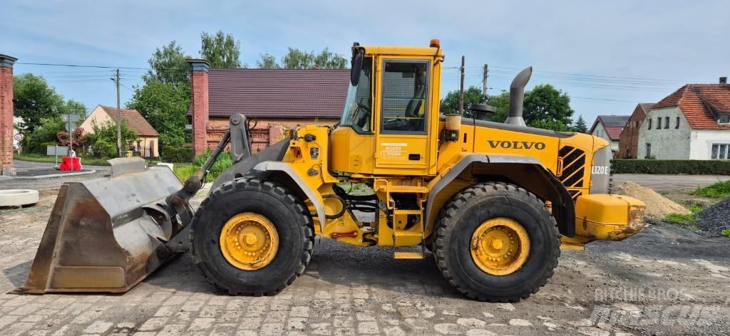 Volvo L 120 E Gumikerekes homlokrakodók