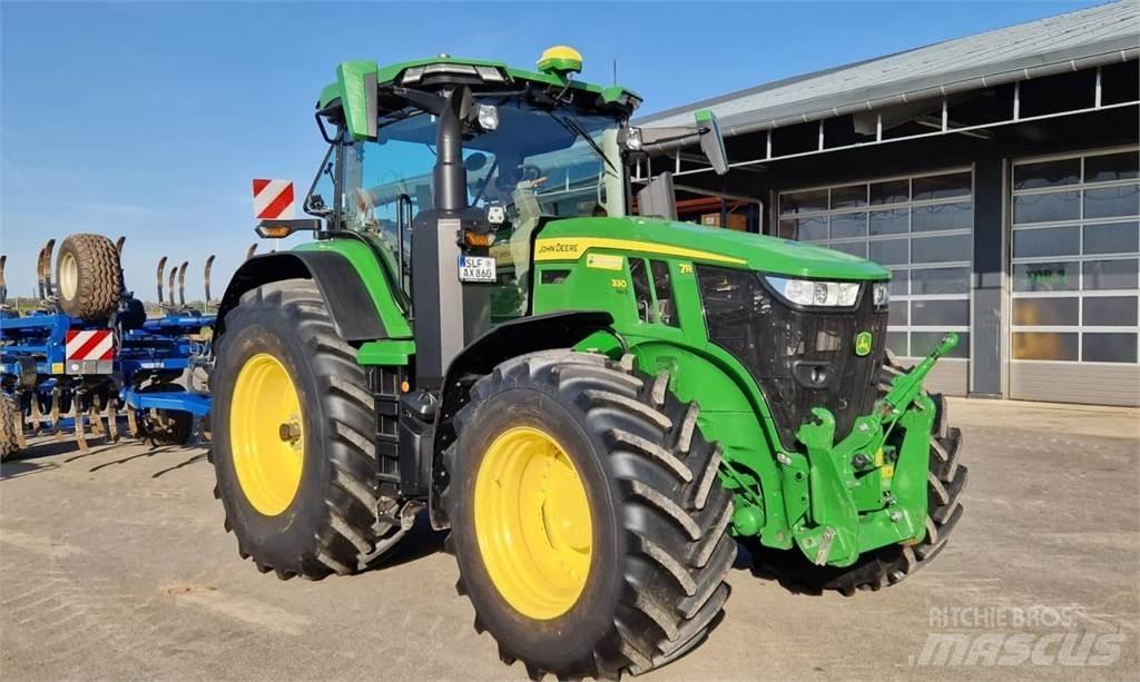 John Deere 7R 330 Traktorok