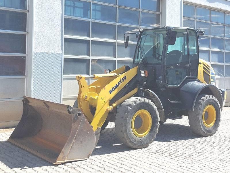 Komatsu WA 100 M-7 Kompaktrakodók