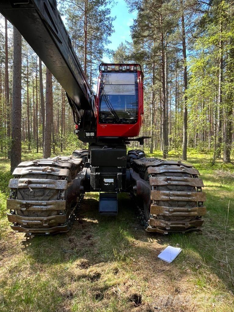 Komatsu 931 Betakarítók