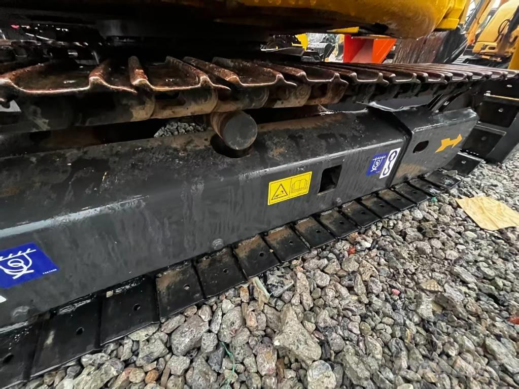 Komatsu PC 35 MR Mini kotrók < 7t