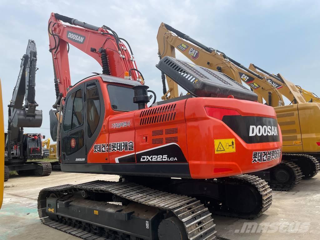 Doosan DX225LCA Lánctalpas kotrók