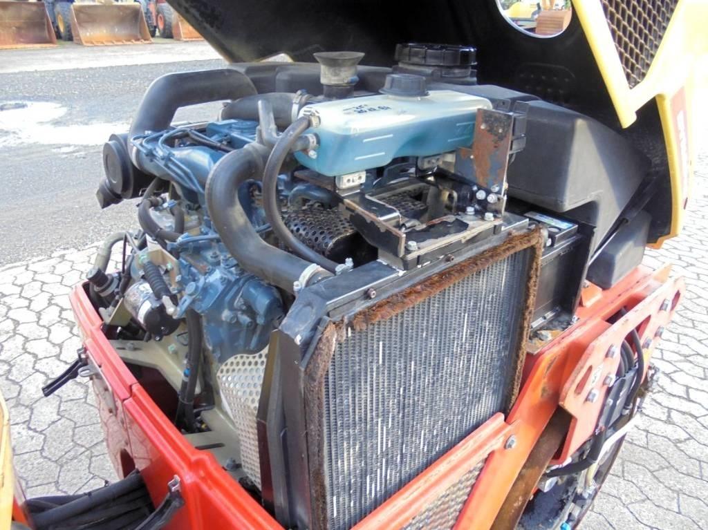 Dynapac CC 1100 Ikerdobos hengerek