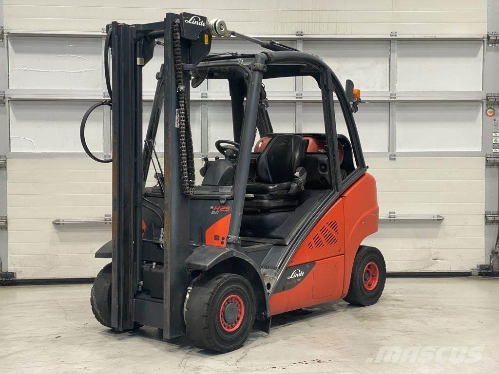 Linde H25T-02 Gázüzemű targoncák