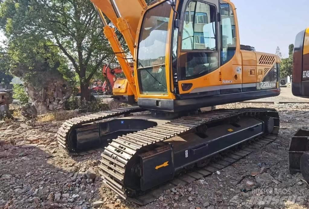 Hyundai R220LC-9S Lánctalpas kotrók