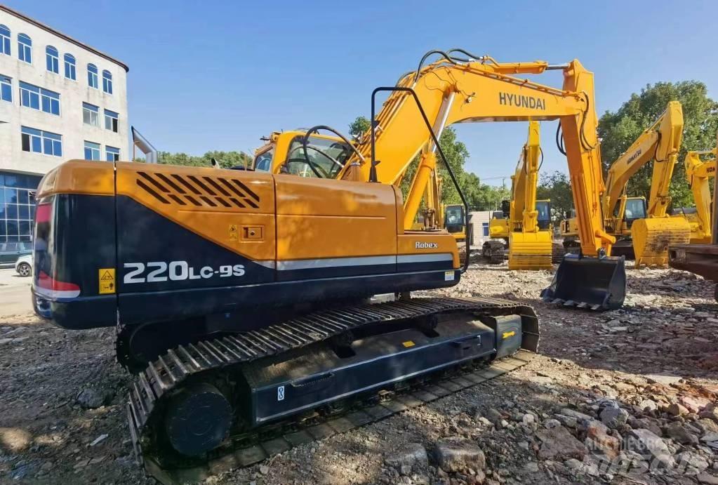 Hyundai R220LC-9S Lánctalpas kotrók