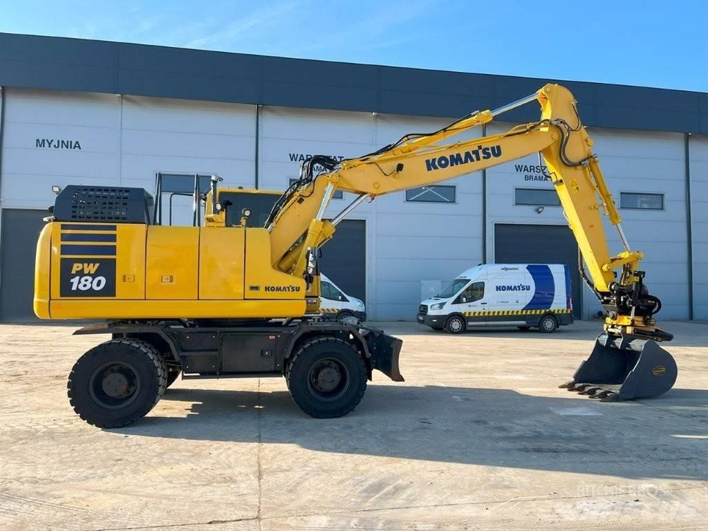 Komatsu PW 180-11 Gumikerekes kotrók