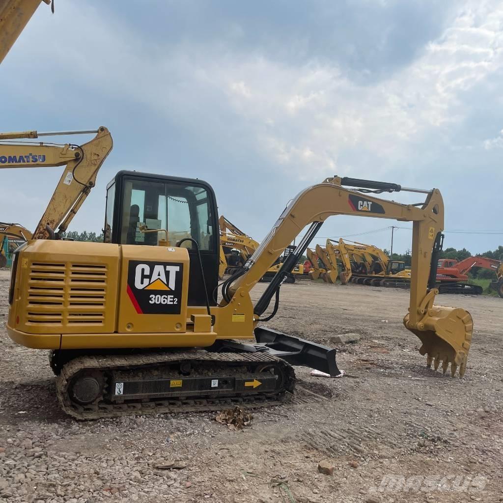 CAT 306E2 Mini kotrók < 7t