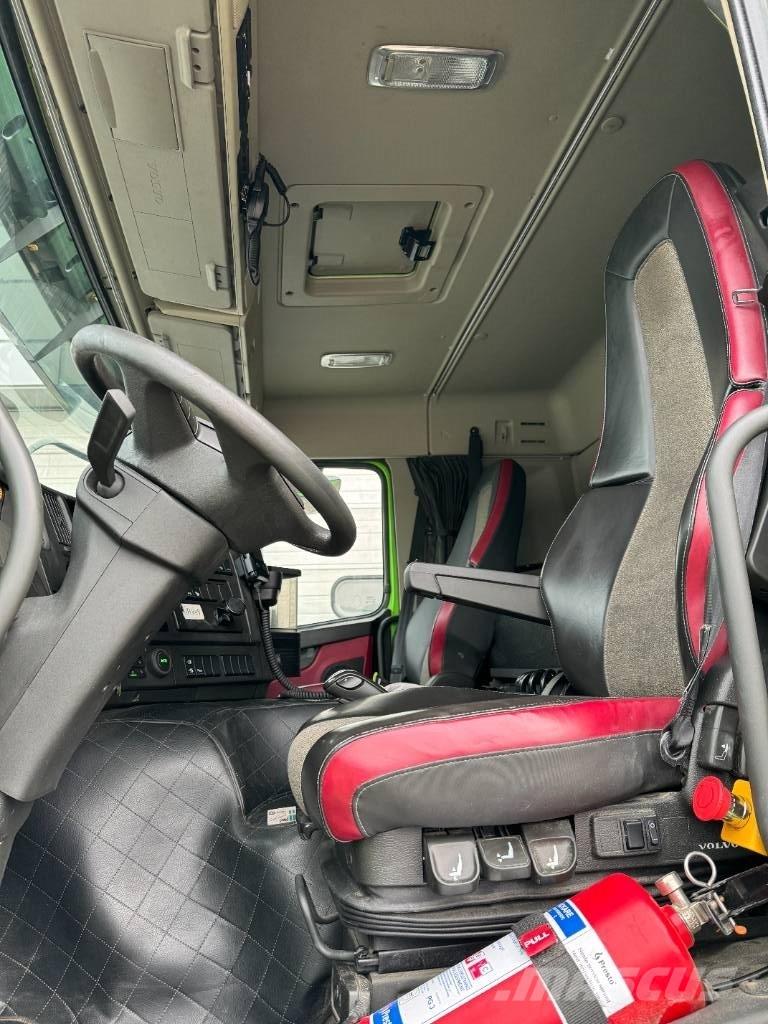 Volvo FM 8*4 Billenő teherautók