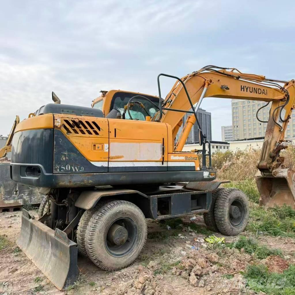 Hyundai Robex 150W-9 Gumikerekes kotrók