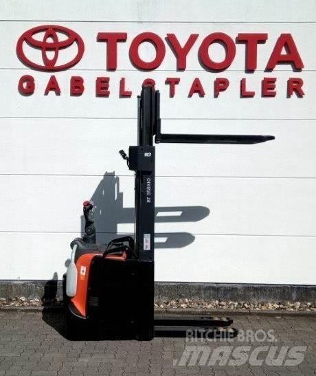 Toyota SPE140L Gyalogkíséretű targonca