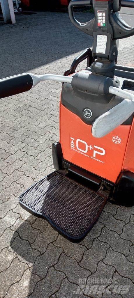 Toyota SPE140L Gyalogkíséretű targonca