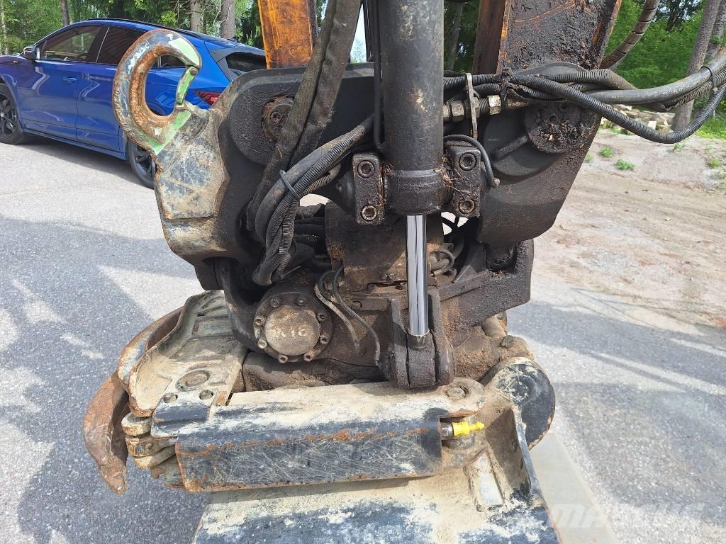 JCB JZ 140 LC Lánctalpas kotrók