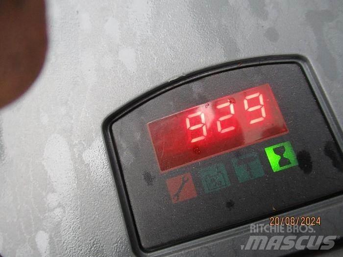 BT LWE 160 Alacsony emelőkocsi