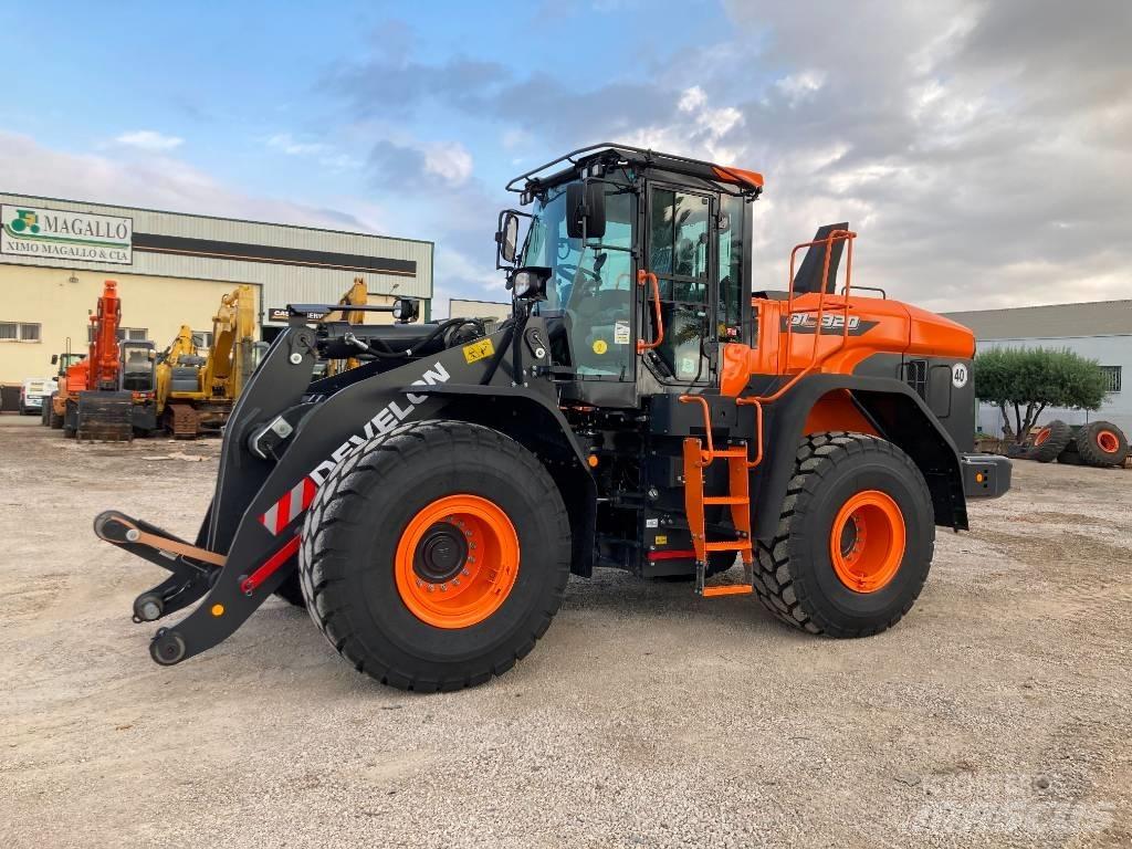 Develon DL 320-7 Gumikerekes homlokrakodók