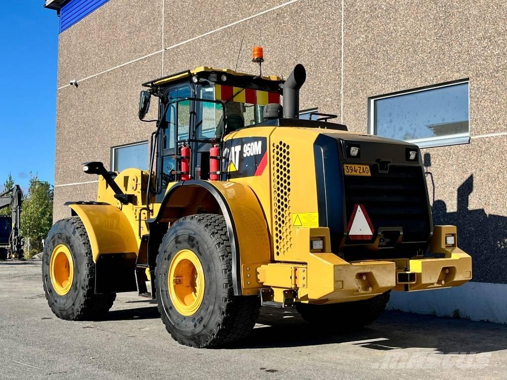 CAT 950 M Gumikerekes homlokrakodók