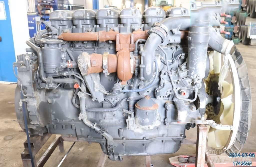 Scania P 360 Motorok