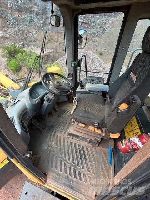 Komatsu WA 500-6 Gumikerekes homlokrakodók