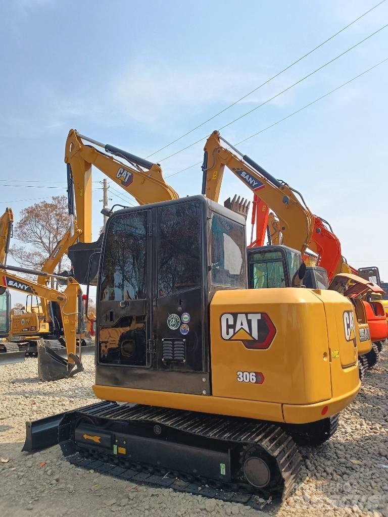 CAT 306 Mini kotrók < 7t