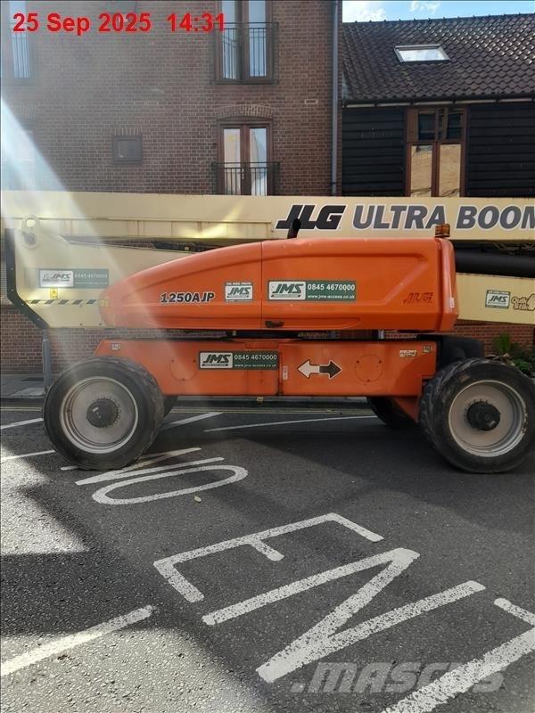 JLG 1250 AJP Karos emelők