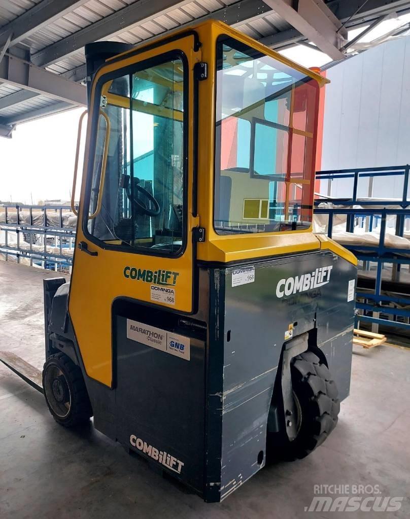 Combilift CBE4 Tolóoszlopos négyutas targonca