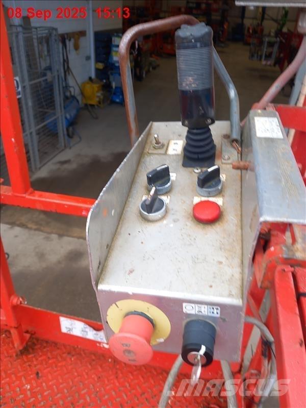 SkyJack SJ 8841 RT Ollós emelők