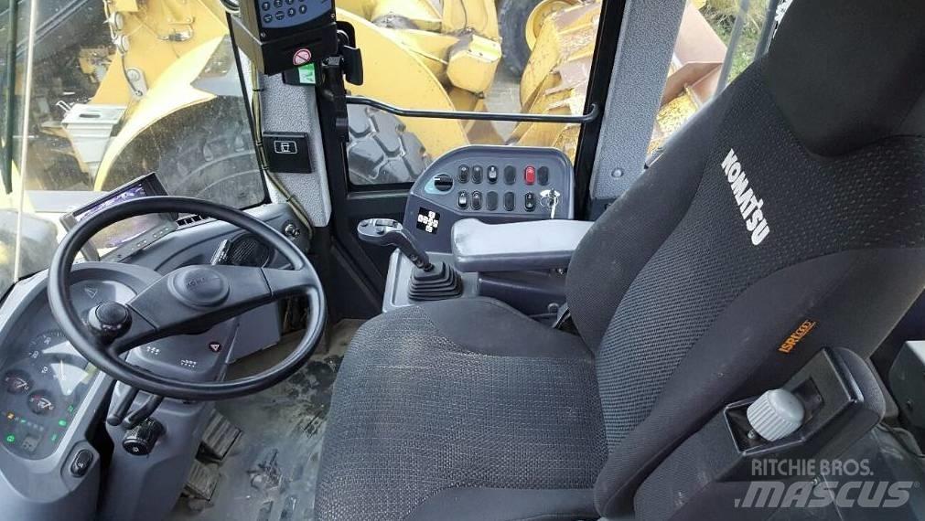 Komatsu WA470-6LC Gumikerekes homlokrakodók