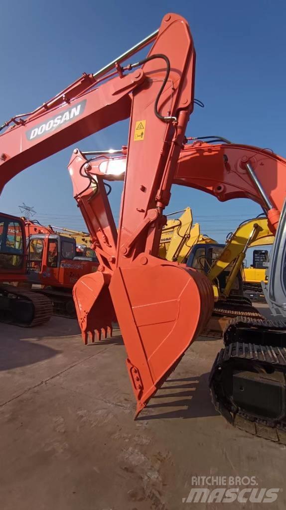 Doosan DX 300 LC Lánctalpas kotrók