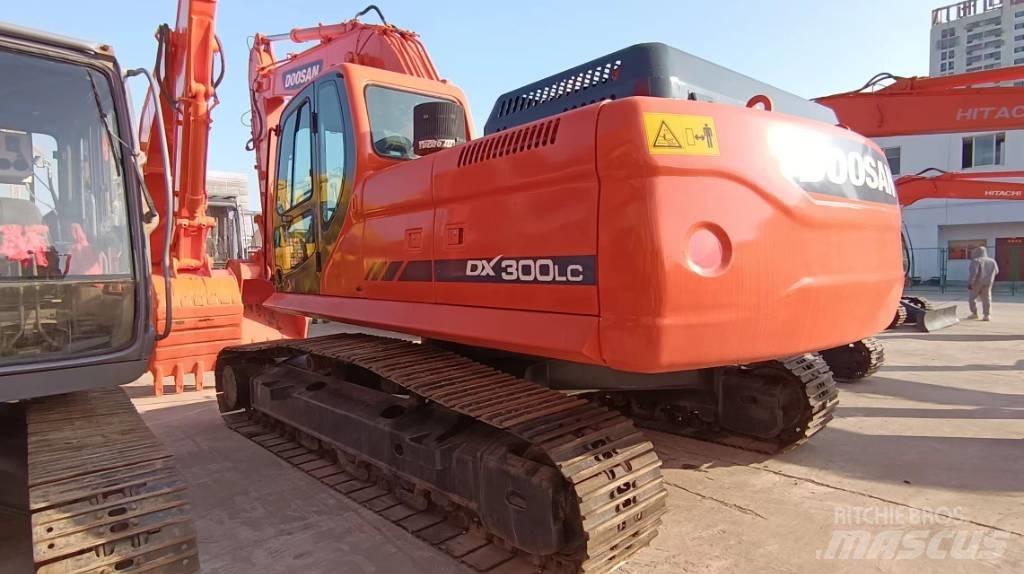 Doosan DX 300 LC Lánctalpas kotrók