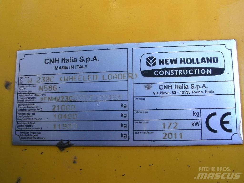 New Holland W 230 C Gumikerekes homlokrakodók