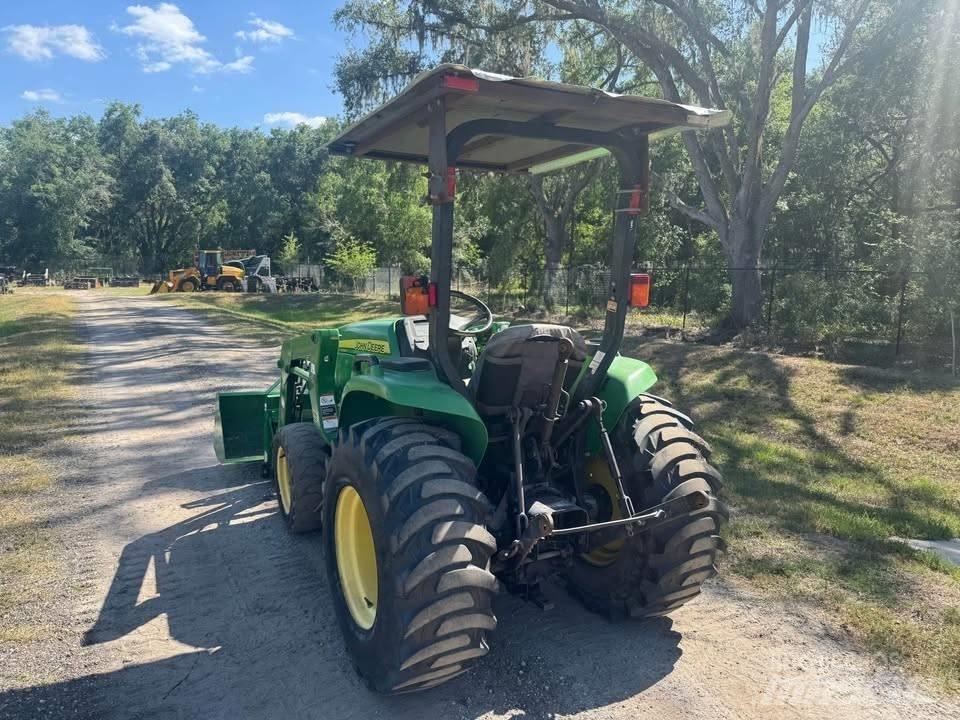 John Deere 3038 E Traktorok
