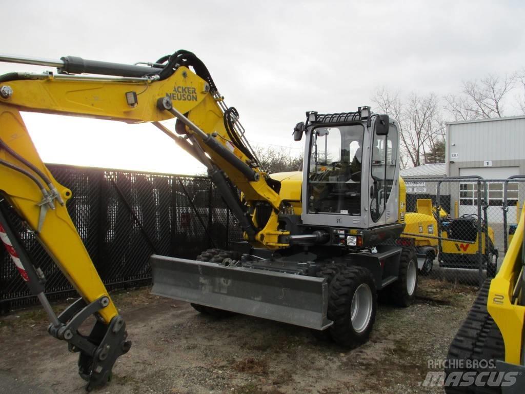 Wacker Neuson EW 100 Gumikerekes kotrók