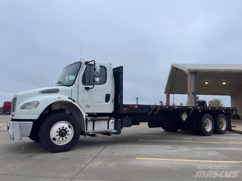 Freightliner M 106 Platós / Ponyvás teherautók