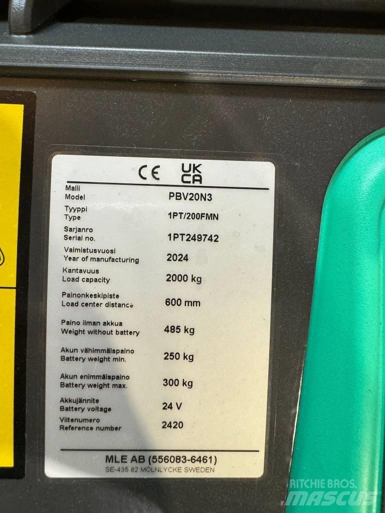 Mitsubishi PBV20N2 Vezetőállásos alacsony emelőkocsi