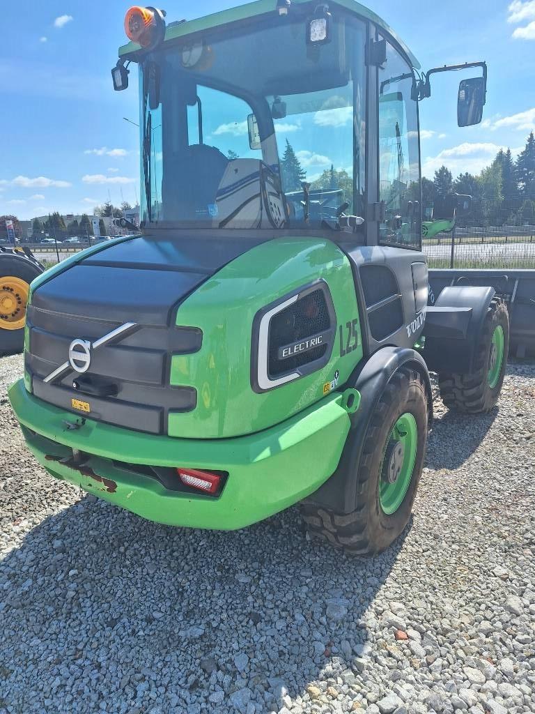 Volvo JL25H ELECTRIC Gumikerekes homlokrakodók