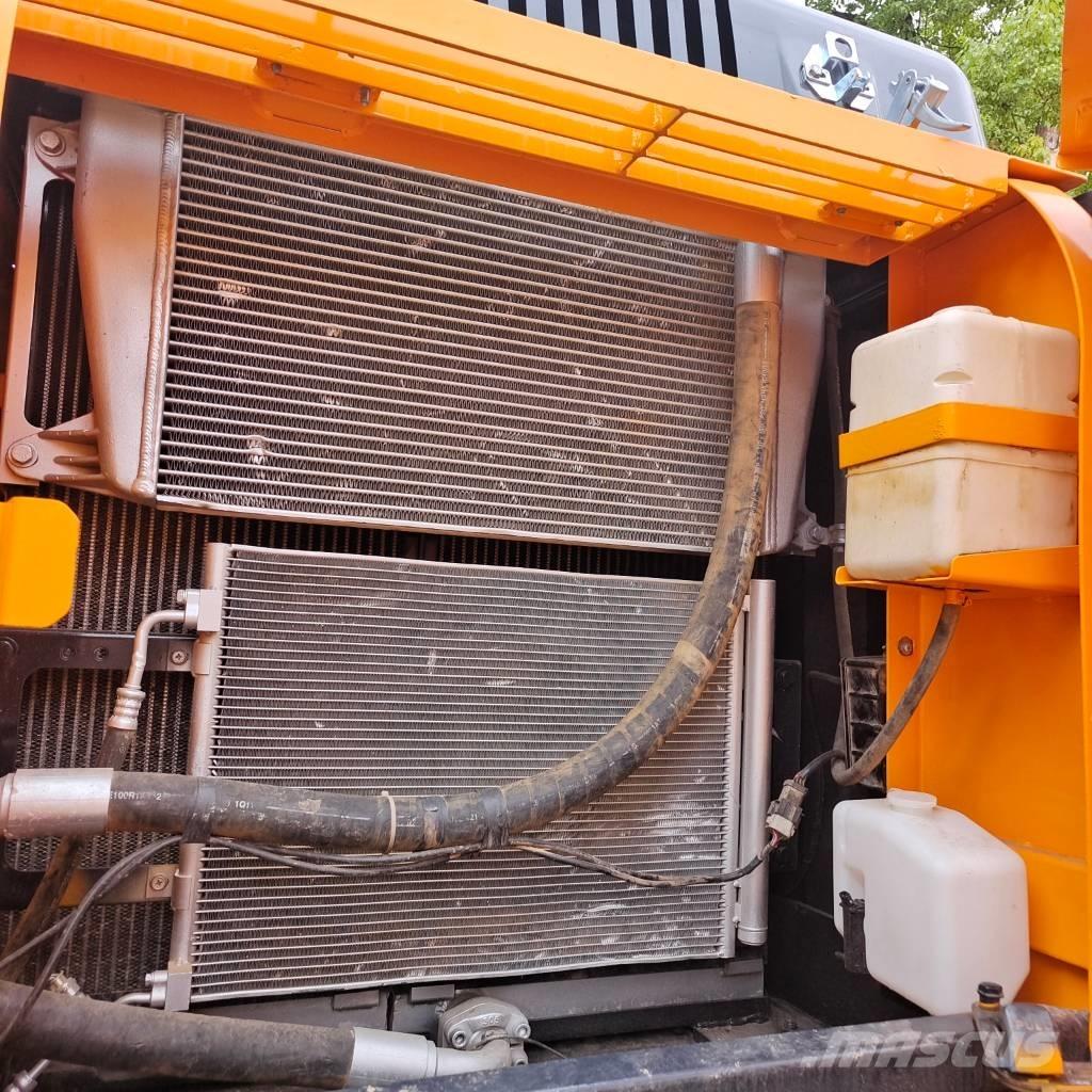 Hyundai 220 LC-9S Lánctalpas kotrók