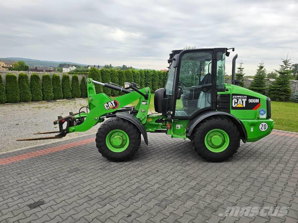 CAT 906 M Gumikerekes homlokrakodók