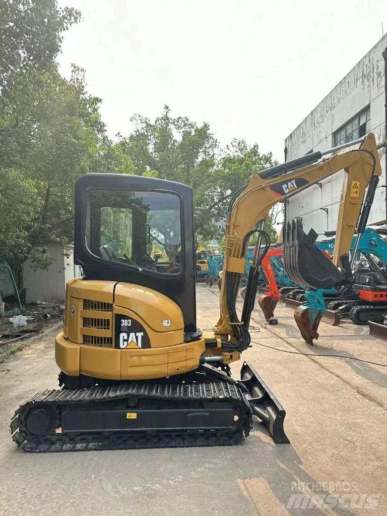 CAT 303 CR Mini kotrók < 7t