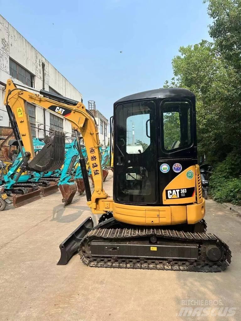 CAT 303 CR Mini kotrók < 7t
