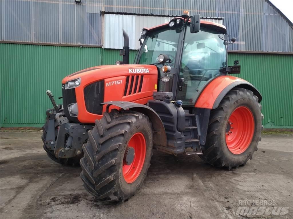 Kubota M7151 Traktorok