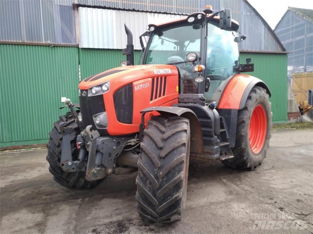 Kubota M7151 Traktorok