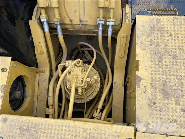 CAT 336D2 Lánctalpas kotrók