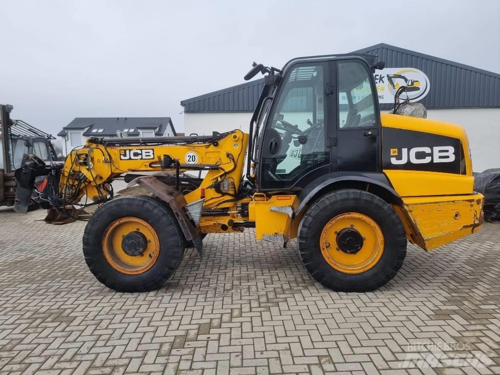 JCB TM 320 Gumikerekes homlokrakodók
