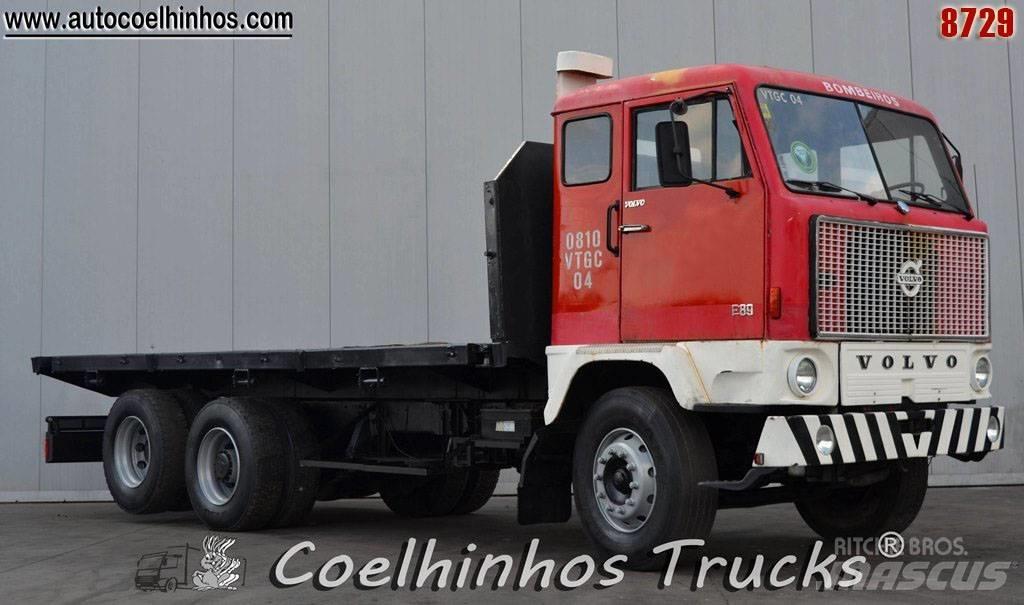 Volvo F89-42 (6x2) Platós / Ponyvás teherautók