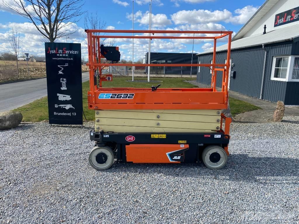 JLG ES 2632 Ollós emelők