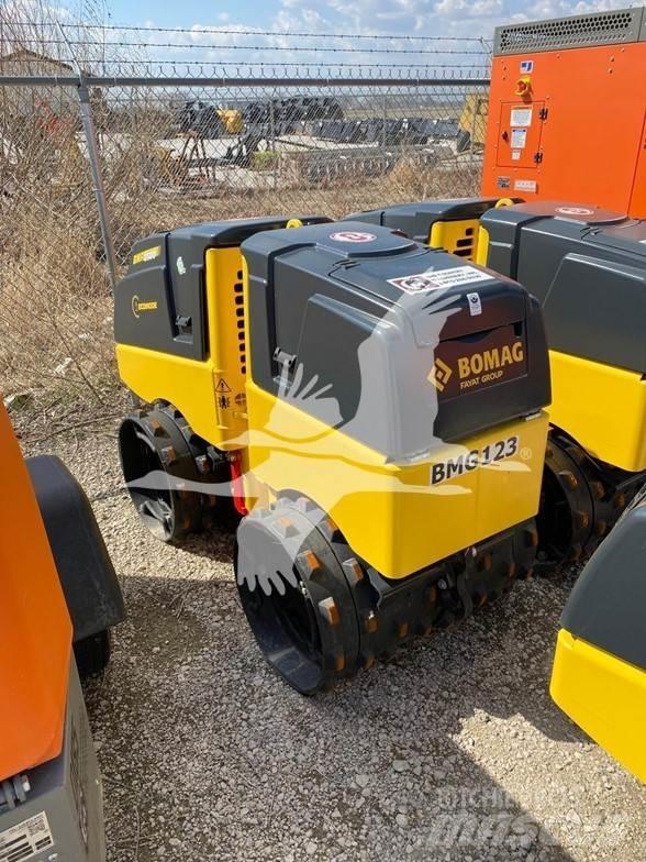 Bomag BMP8500 Vontatott vibrátoros hengerek