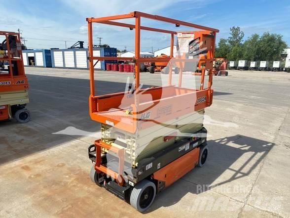 JLG 1932R Ollós emelők