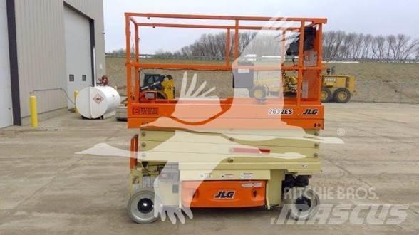 JLG 2632ES Ollós emelők