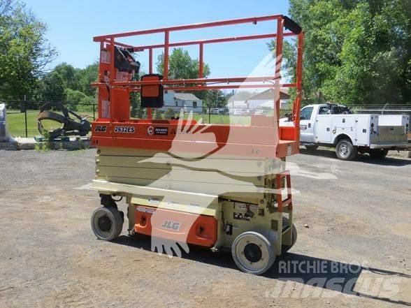 JLG 2632ES Ollós emelők